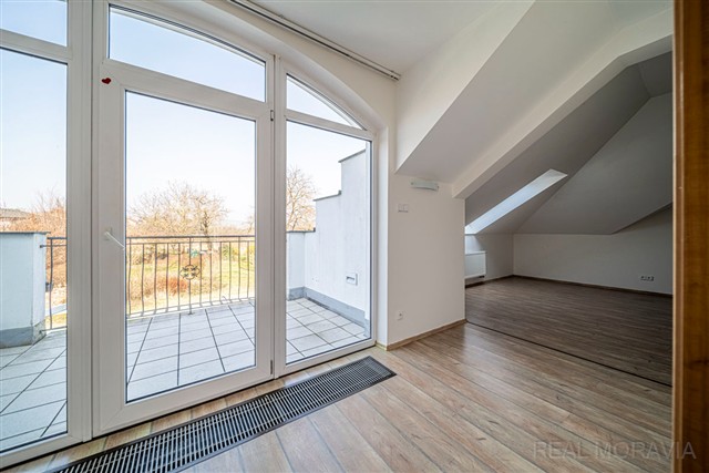 pokoj s terasou [80/89]